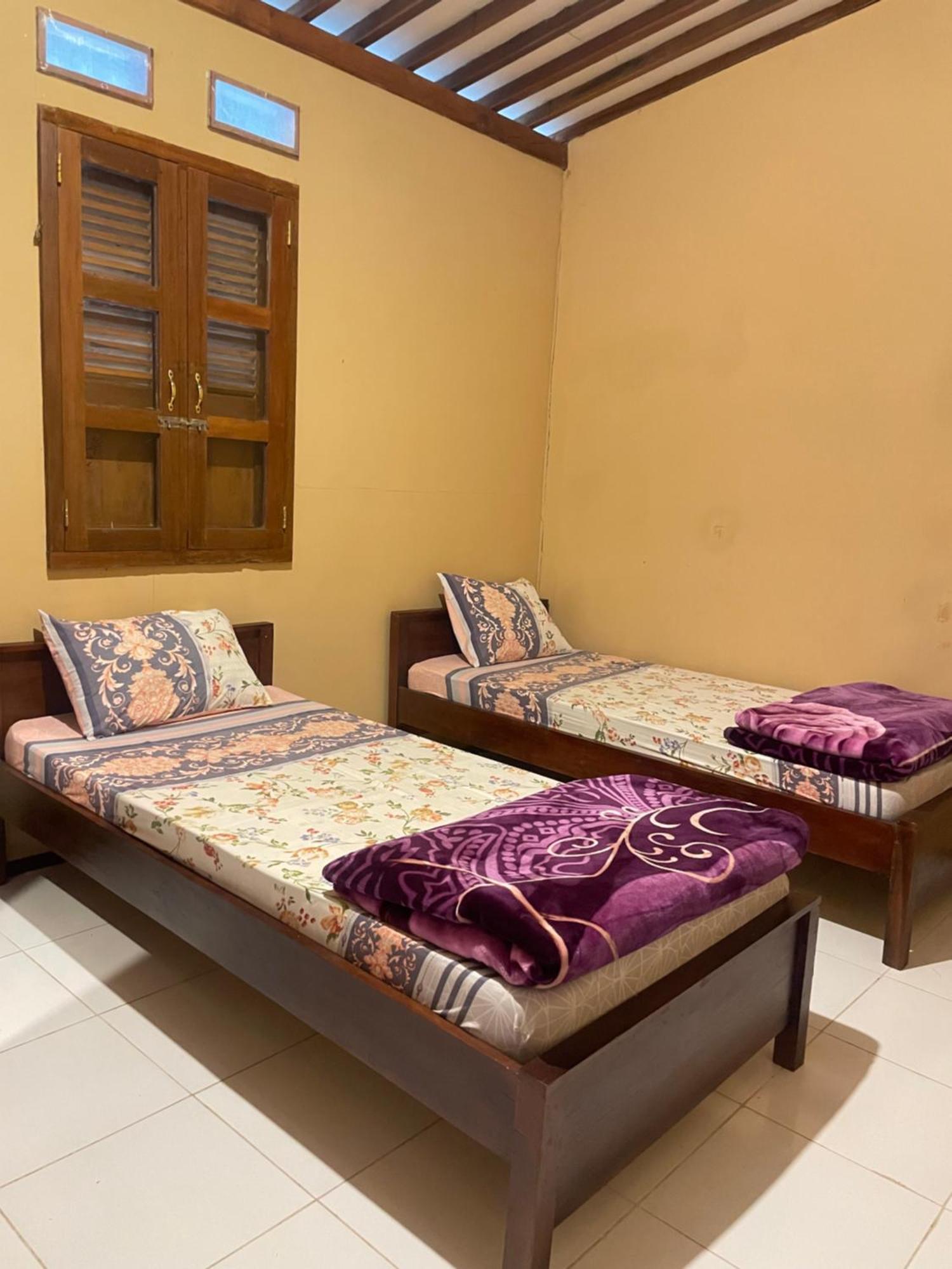 Sanggar Pantcha Indra Guest House Kemuning Exterior photo