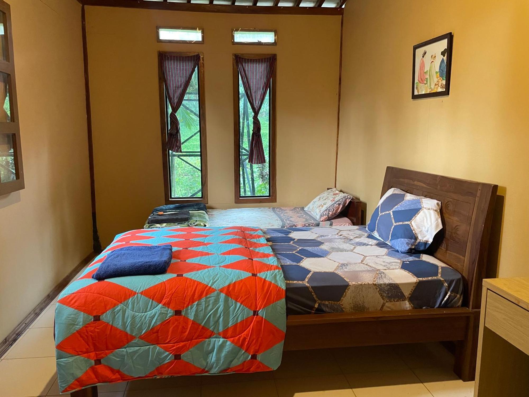 Sanggar Pantcha Indra Guest House Kemuning Exterior photo